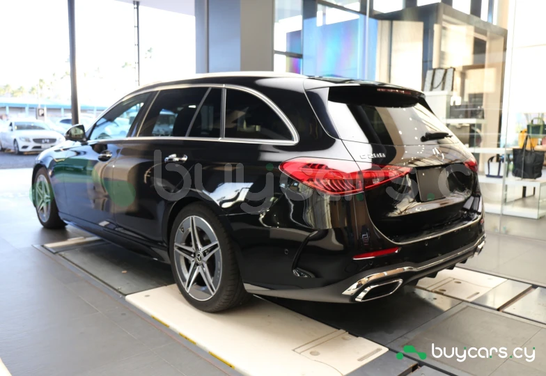 Mercedes C-class Черный