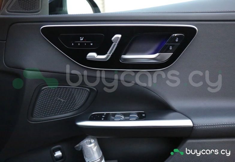 Mercedes C-class Черный