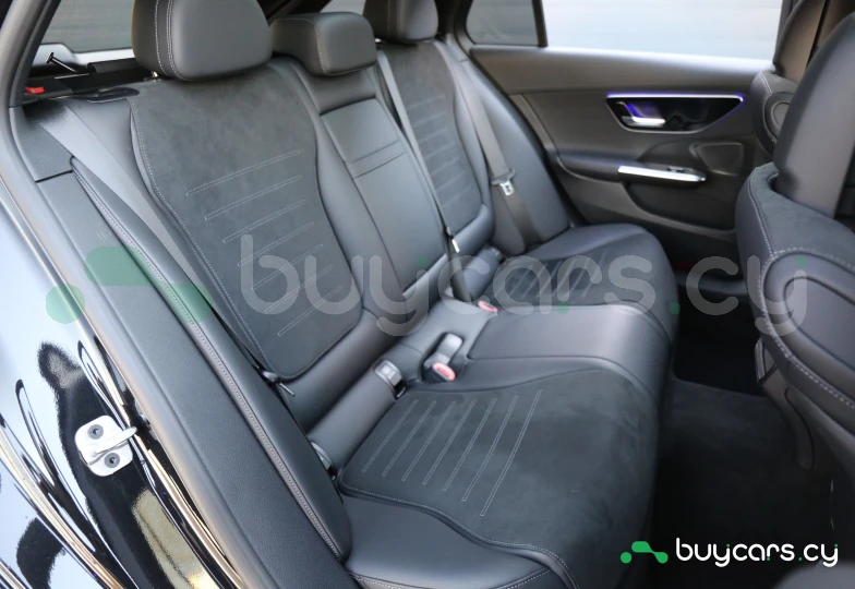 Mercedes C-class Черный