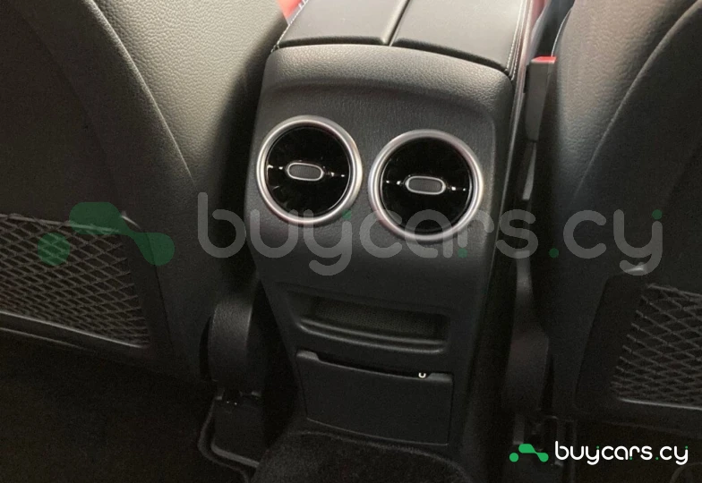 Mercedes GLB-class Серый