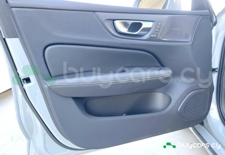 Volvo V60 Серый