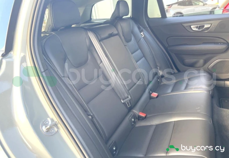 Volvo V60 Серый