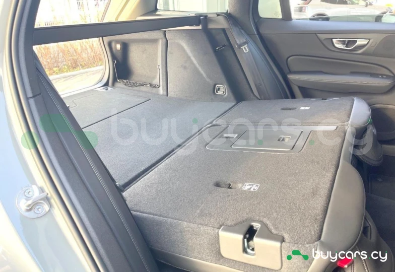 Volvo V60 Серый