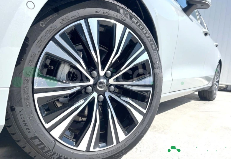 Volvo V60 Серый