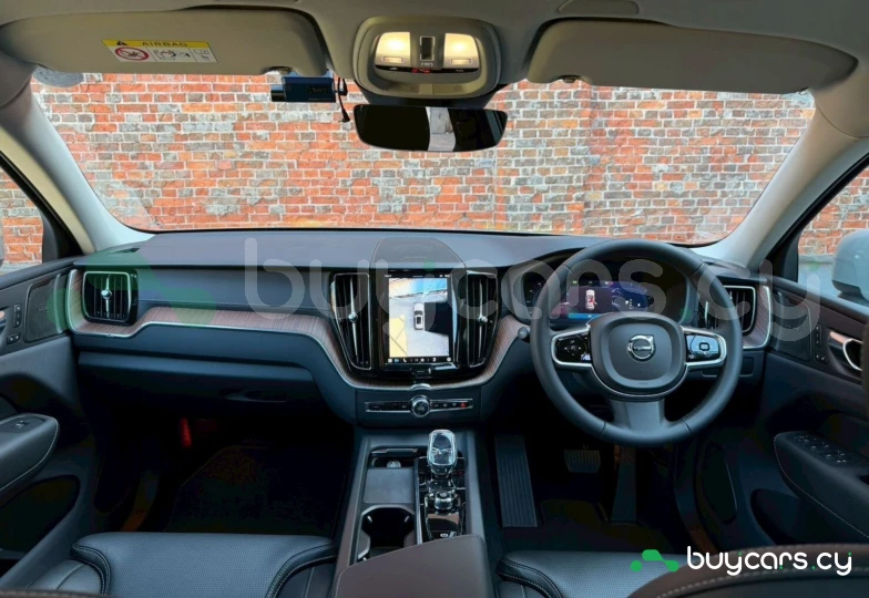 Volvo XC60 Серый