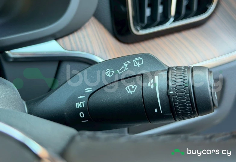 Volvo XC60 Серый