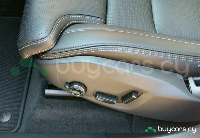 Volvo XC60 Серый