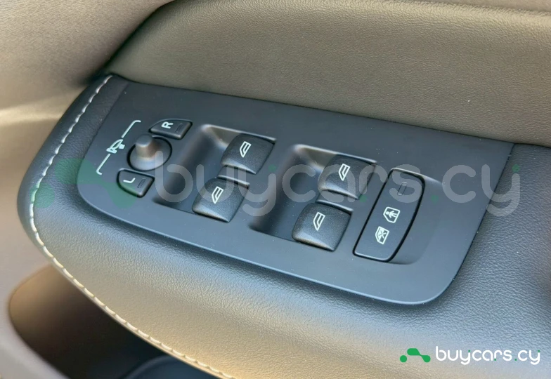 Volvo XC60 Серый