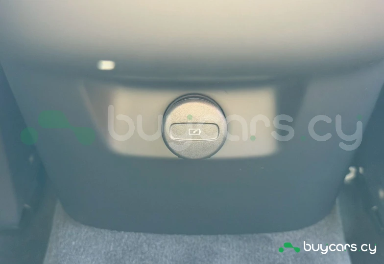 Volvo XC60 Серый