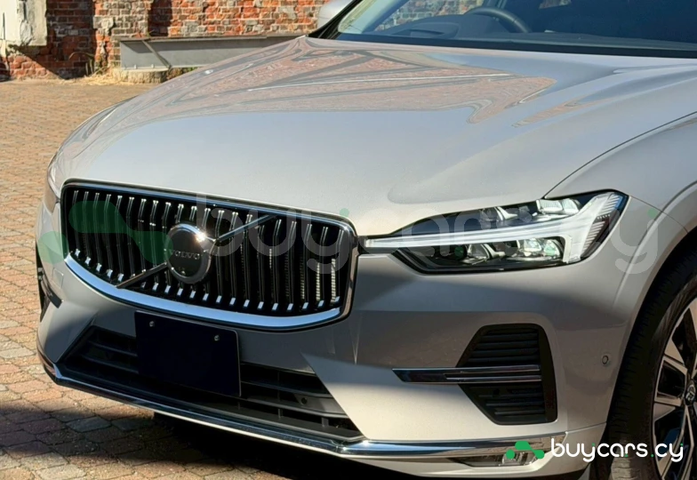 Volvo XC60 Серый