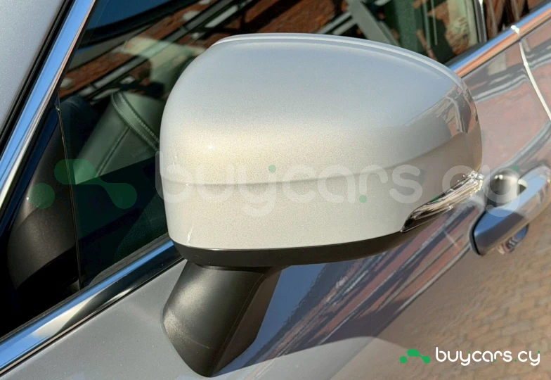 Volvo XC60 Серый