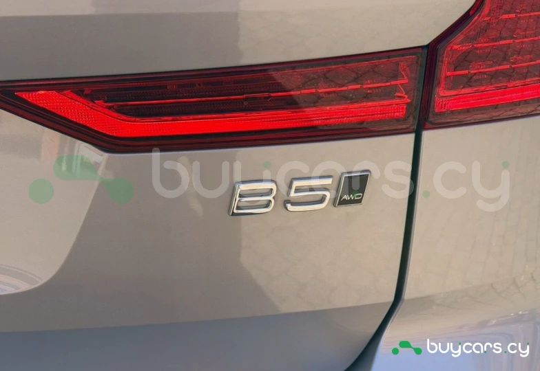 Volvo XC60 Серый