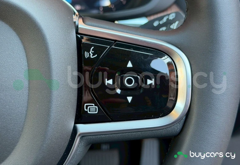 Volvo XC60 Серый