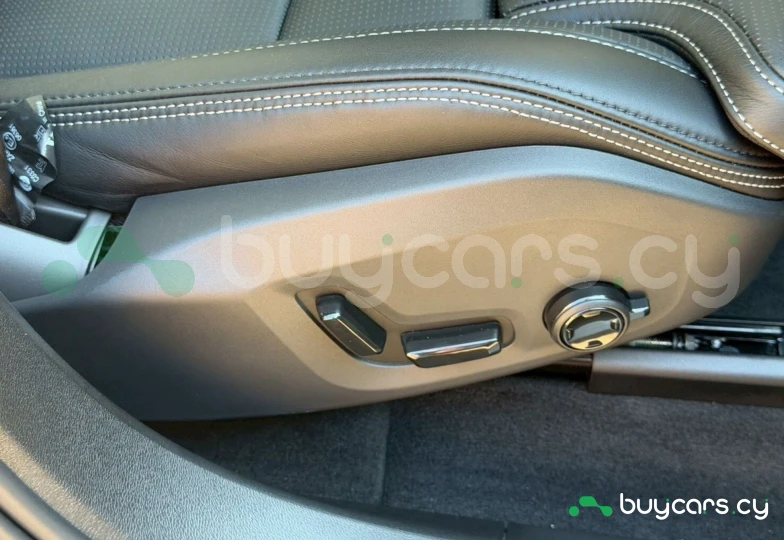 Volvo XC60 Серый