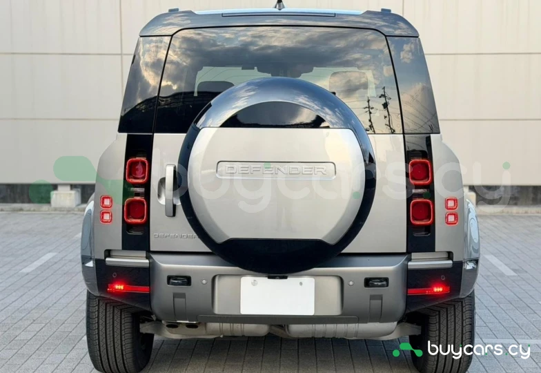 Land Rover Defender Grey
