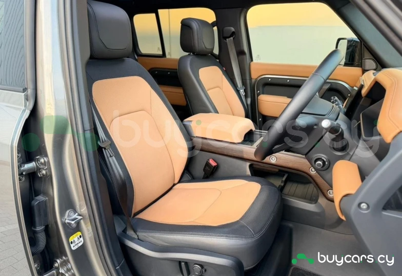 Land Rover Defender Grey