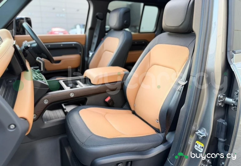 Land Rover Defender Grey