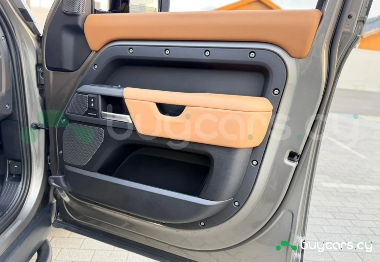 Land Rover Defender Grey