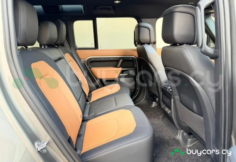 Land Rover Defender Grey