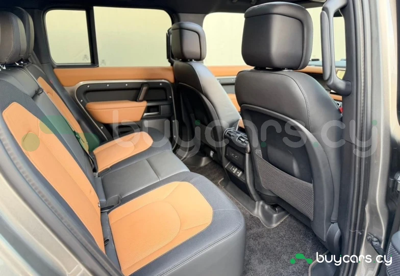 Land Rover Defender Grey