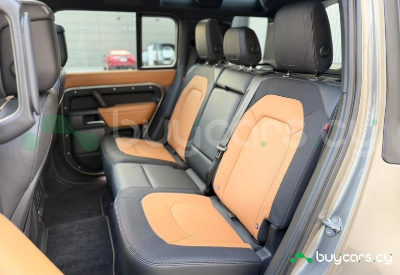 Land Rover Defender Grey