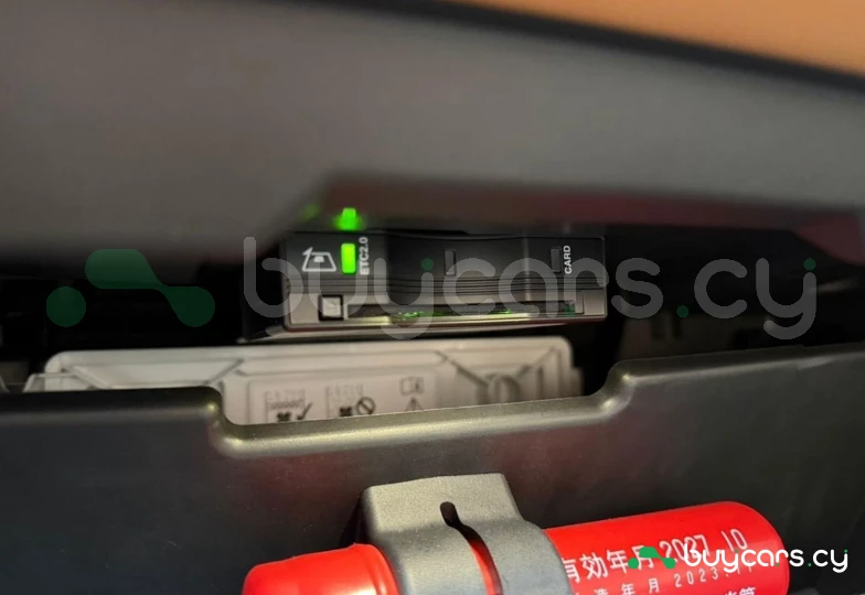 Land Rover Defender Grey