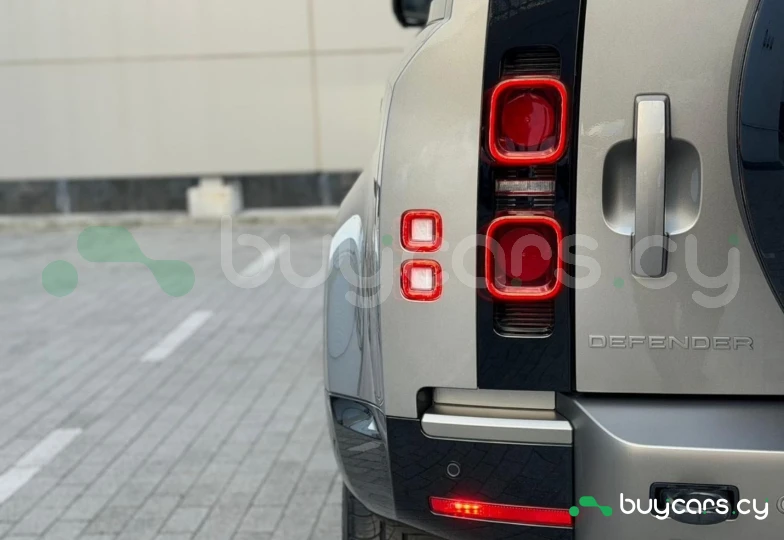 Land Rover Defender Grey