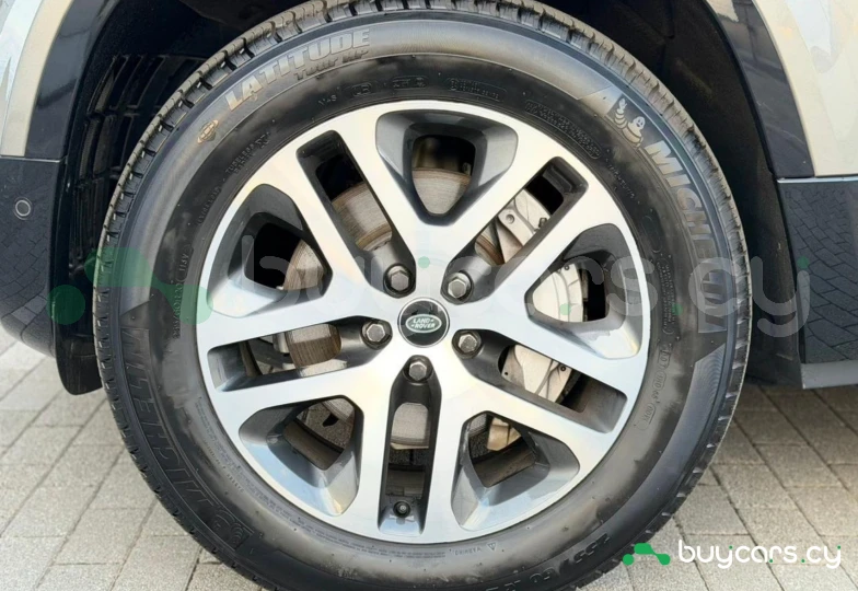 Land Rover Defender Grey