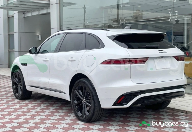 Jaguar F-Pace White