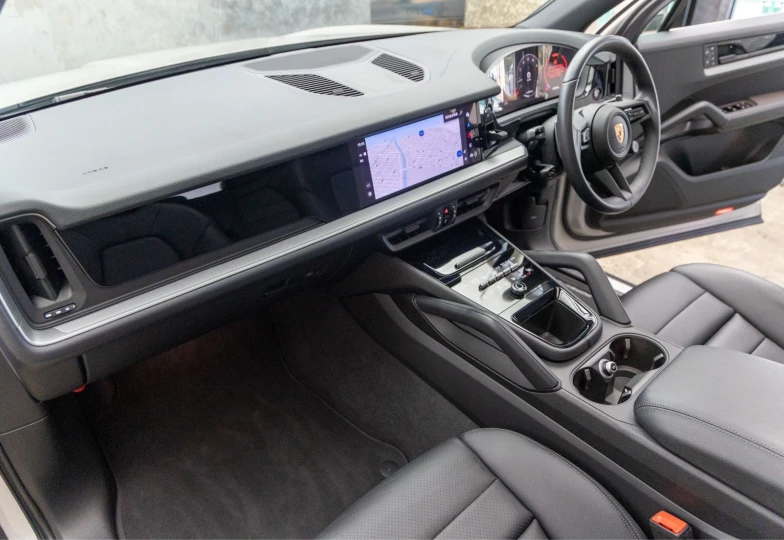 Porsche Cayenne White