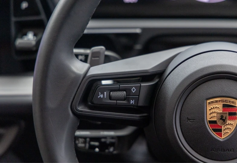 Porsche Cayenne White