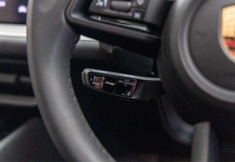 Porsche Cayenne White