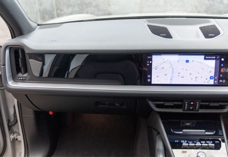 Porsche Cayenne White