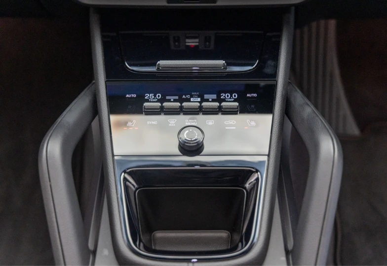 Porsche Cayenne White