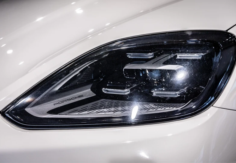 Porsche Cayenne White