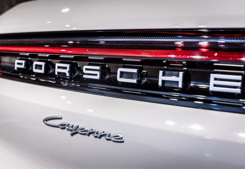 Porsche Cayenne White