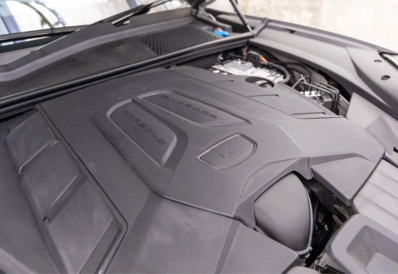 Porsche Cayenne White