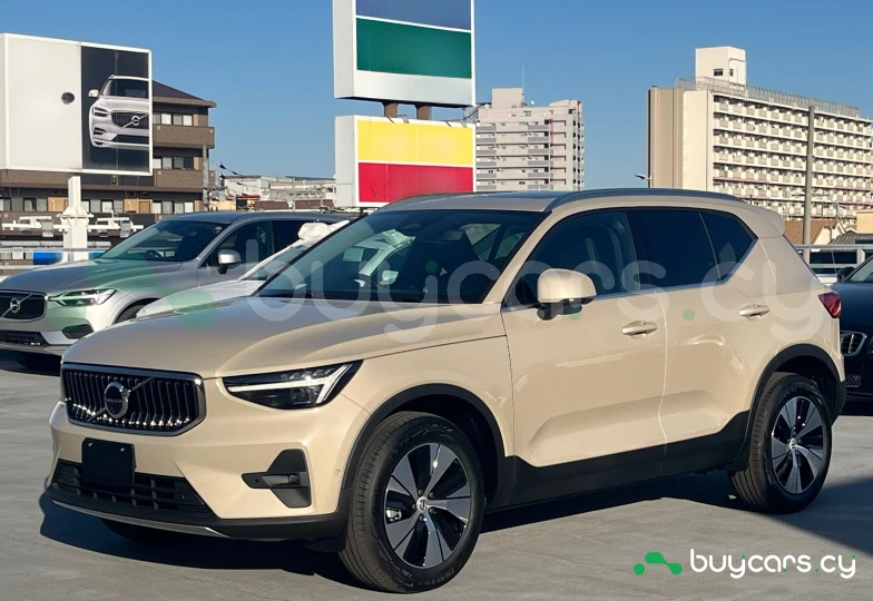 Volvo XC40 Бежевый