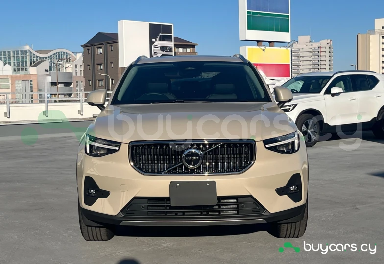 Volvo XC40 Бежевый