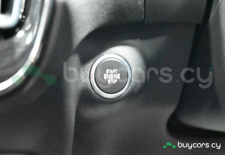 Volvo XC40 Бежевый