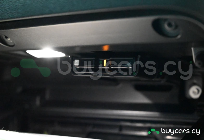 Volvo XC40 Бежевый