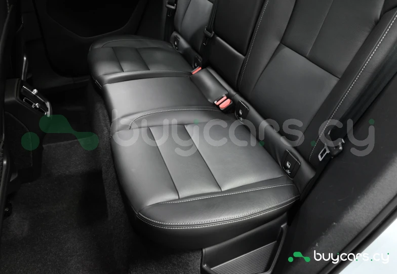 Volvo XC40 Бежевый