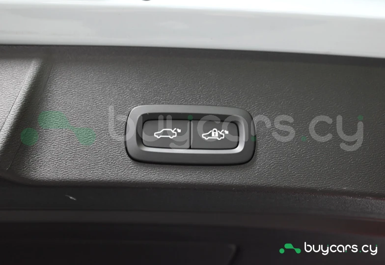 Volvo XC40 Бежевый