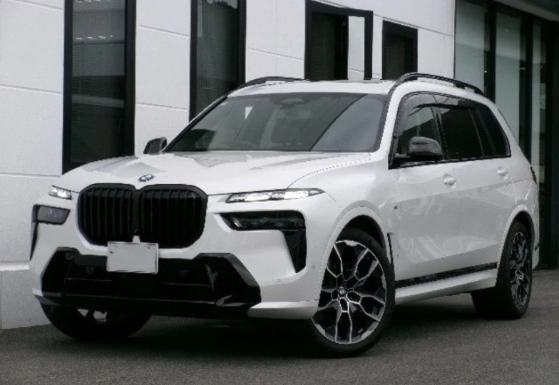 BMW X7 White