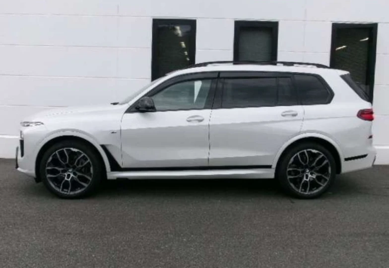 BMW X7 White