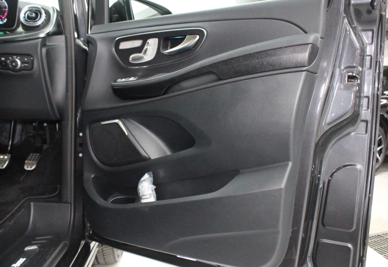 Mercedes V-class Black