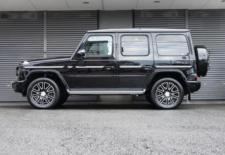 Mercedes G-class Black