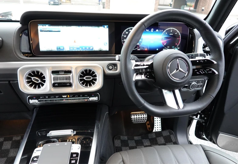 Mercedes G-class Black