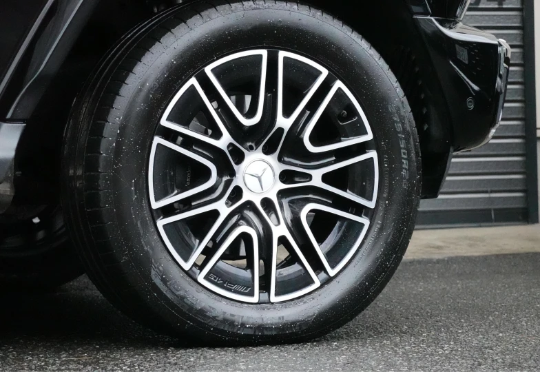 Mercedes G-class Black