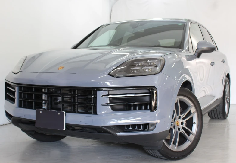Porsche Cayenne Blue